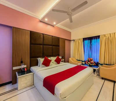 Deluxe King Room (6)